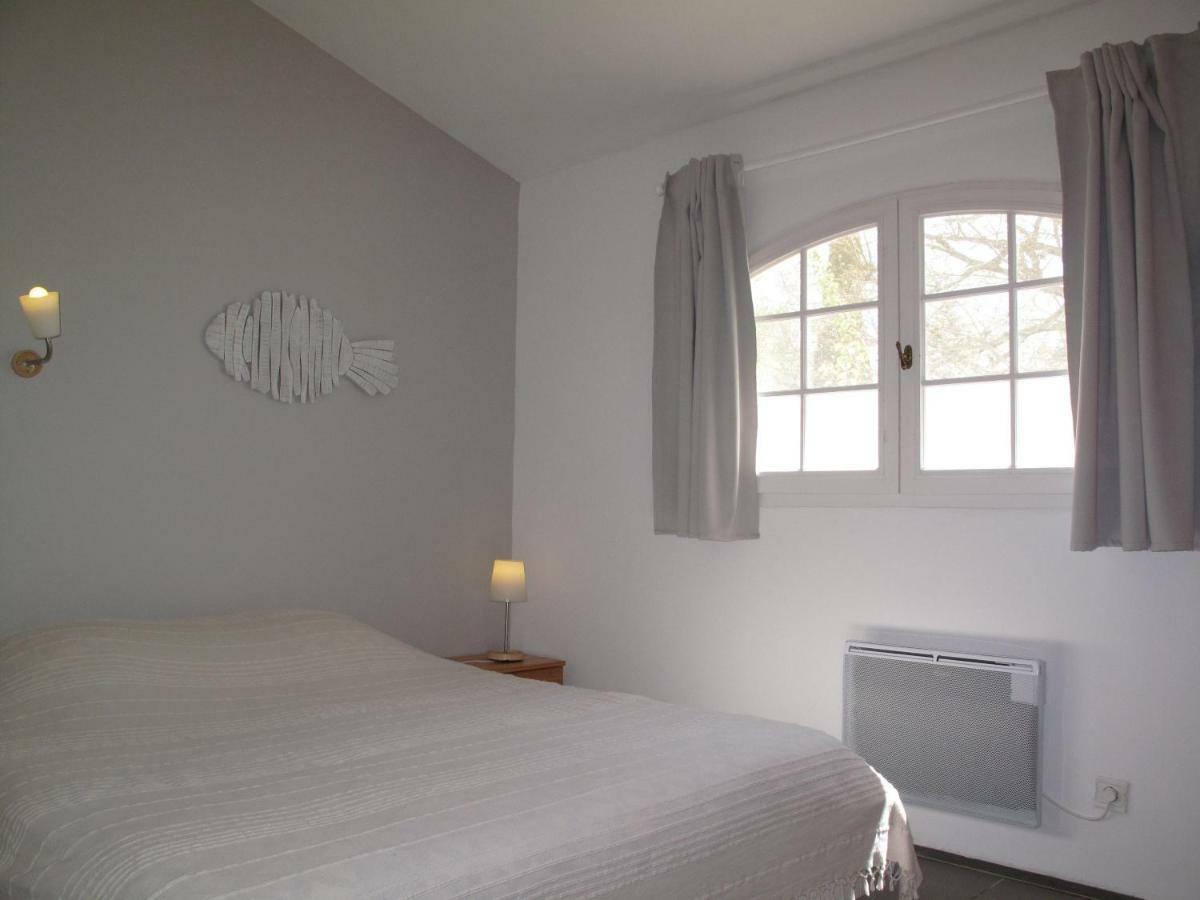 Residence Miro, Gites Avec Piscine Chauffee Et Tennis Les Arcs-sur-Argens Ngoại thất bức ảnh