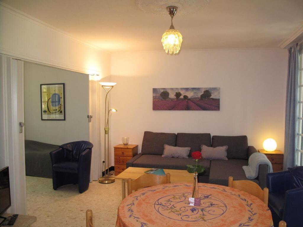 Residence Miro, Gites Avec Piscine Chauffee Et Tennis Les Arcs-sur-Argens Ngoại thất bức ảnh