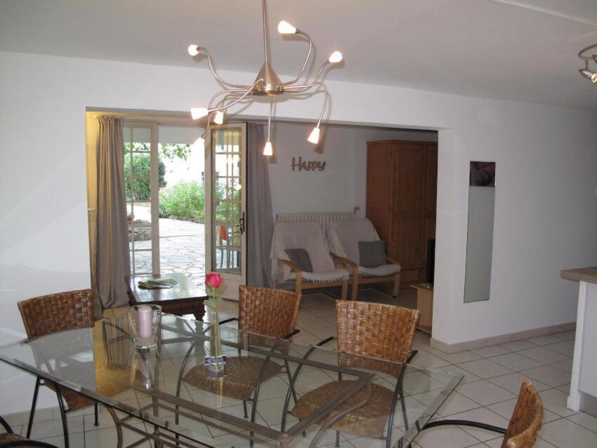 Residence Miro, Gites Avec Piscine Chauffee Et Tennis Les Arcs-sur-Argens Ngoại thất bức ảnh